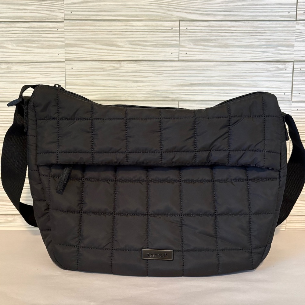 NWOT Reebok Black Savannah Quilted Crossbody Bag Purse Medium/Large